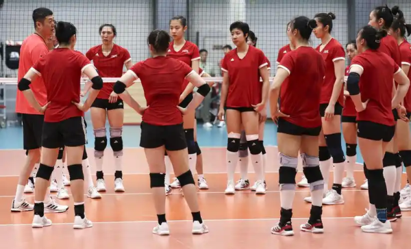 亚新T+0配资 赵勇卸任，女排请外教？队伍或重建，2人重返，2人离队，1人无缘